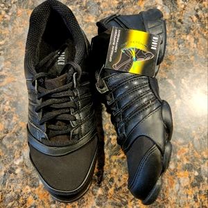 New Bloch Girls Trinity Dance Shoes Size 4.5 Hip hop